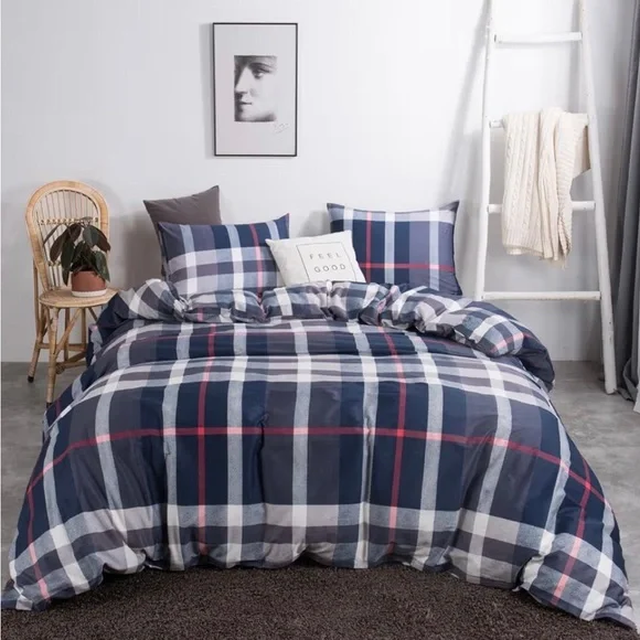 Plaid Navy and White Duvet - Picture 1 of 2